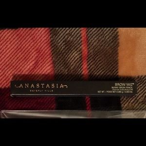 Anastasia Beverly Hills brow wiz (dark brown)